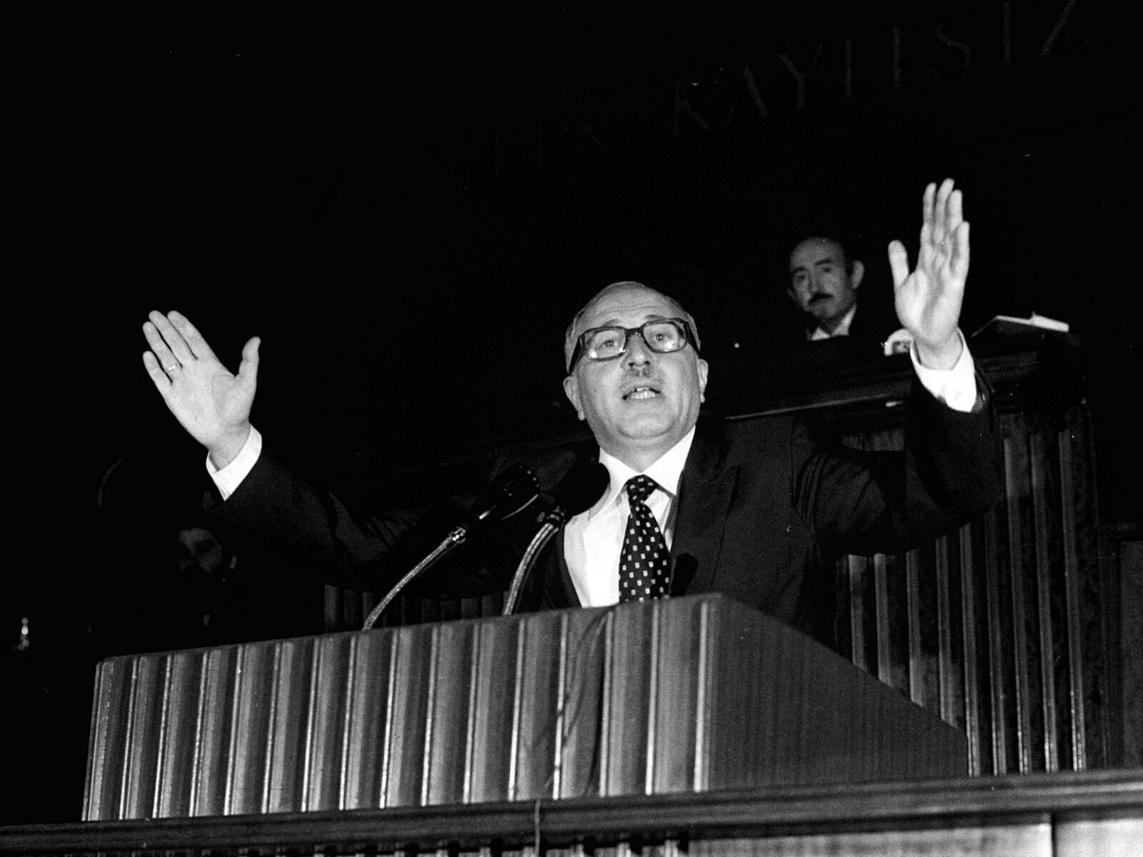 Erbakan Hoca’dan İnce Taktik!-2