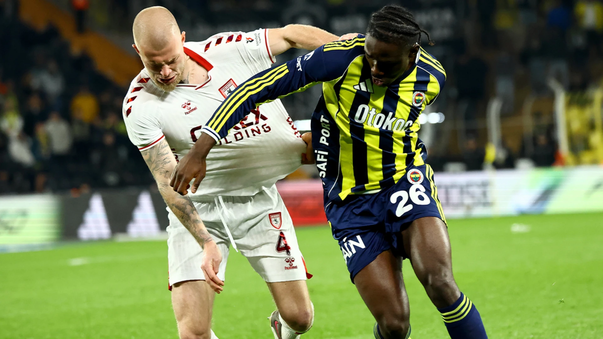 Fenerbahçe'de Sürpriz Ayrılık! Genç Yıldıza Alman Kancası (5)