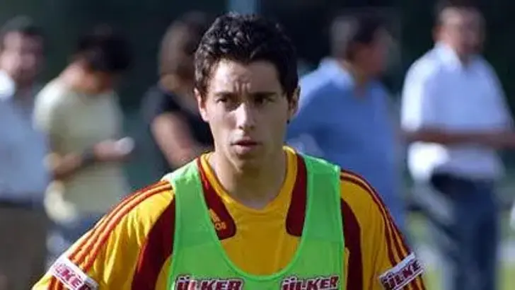 Galatasaray'a 16 Yıl Sonra Geri Döndü! (6)