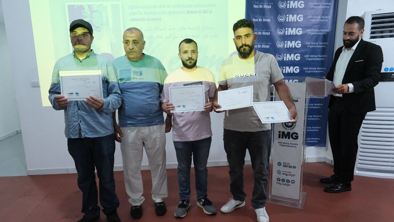 İmg’nin Lübnan’daki Erbakan Eğitim Merkezi Ikinci Dönem Mezunlarını Verdi! Erbakan Hoca’nın Adı, Mazlumlara Umut Oldu (3)
