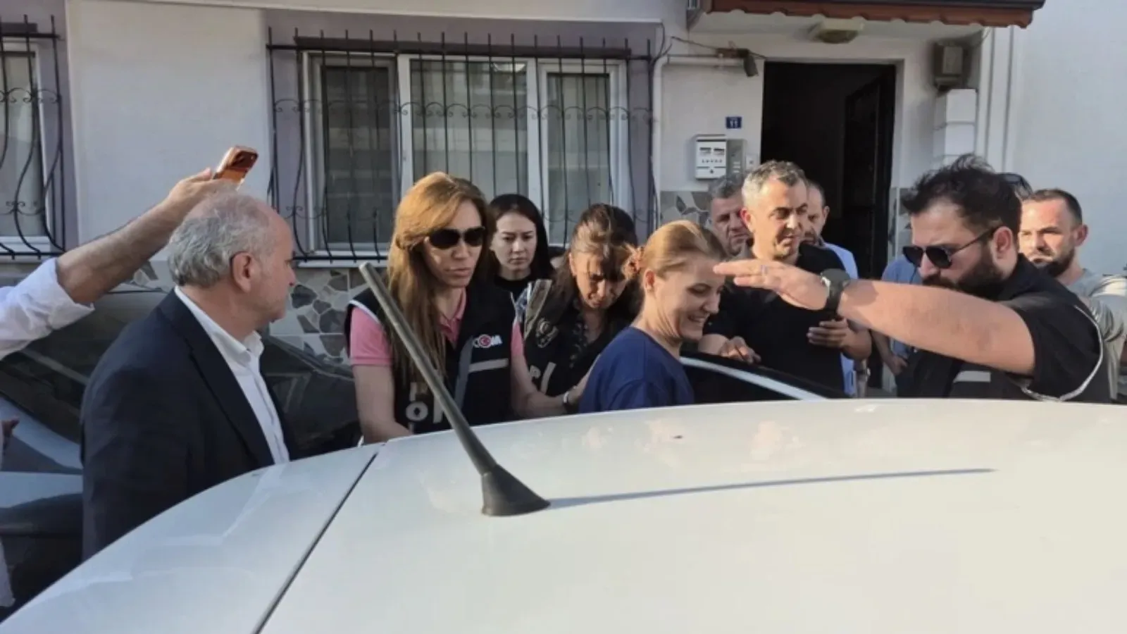 İzmit Belediyesi'nde Deprem Başkan Fatma Kaplan Hürriyet Ve 19 Kişi Tutuklandı!S