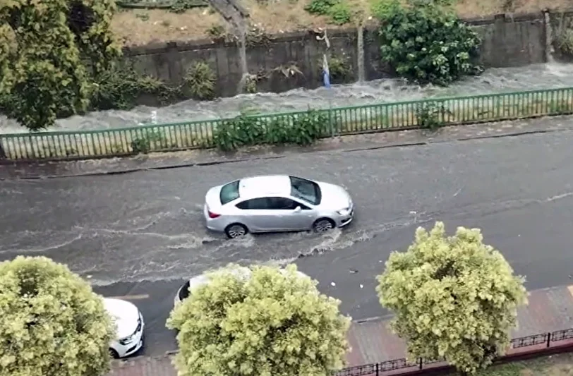 Kavurucu Sıcakların Ardından İstanbul'da Sağanak Sürprizi (3)