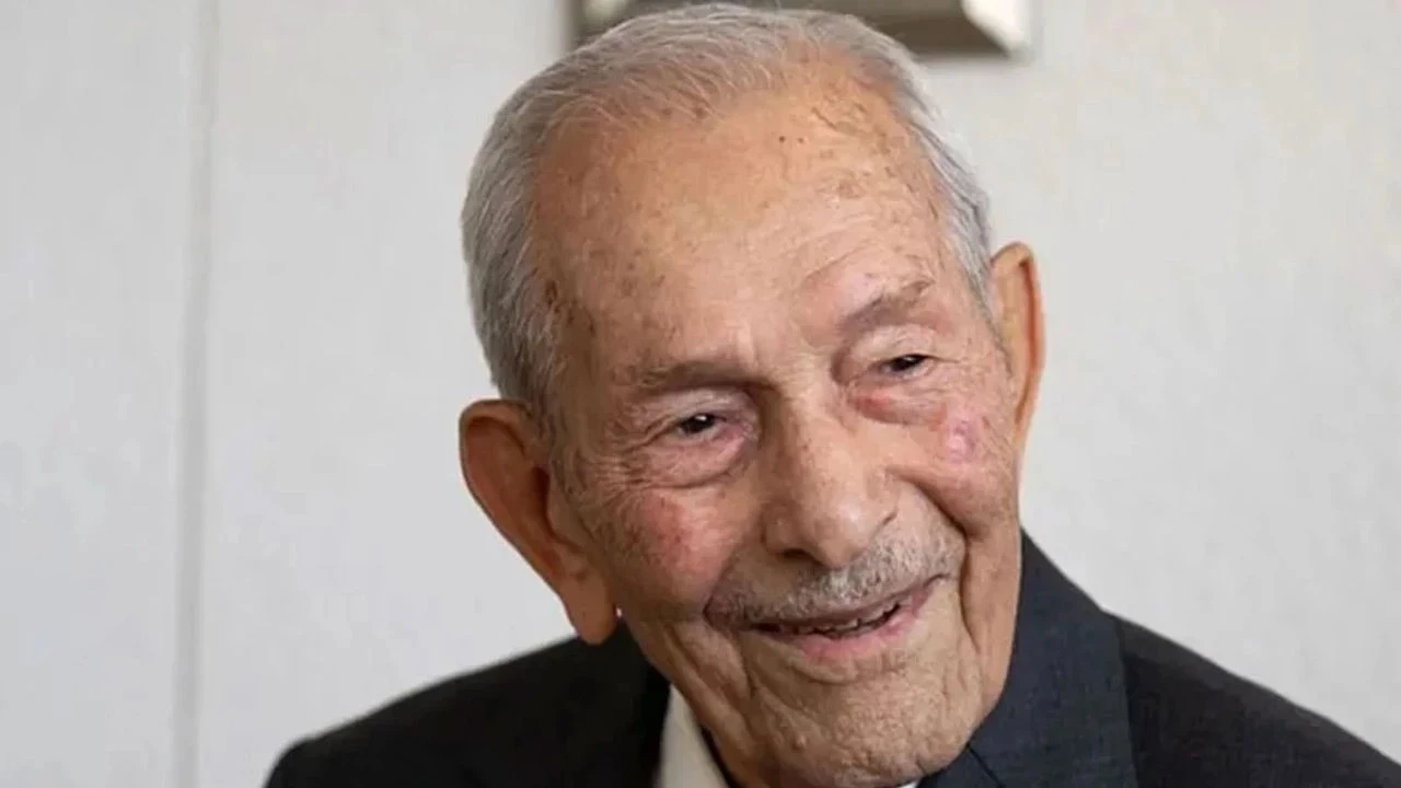 Kıbrıs’a Harekât Kararını Alan Bakanlardandı… “Koalisyon Hükümeti Olmasaydı Çıkarma Yapılamazdı, Ya Kurtarırım Ya Da Şehit Olurum Diye Düşünüyorduk!