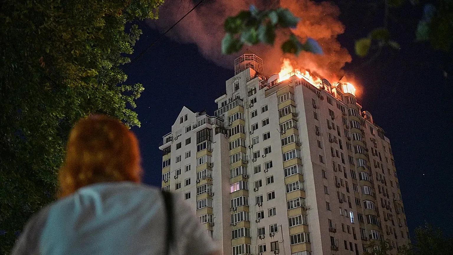Kiev'de Kanlı Sabah Rus Füzeleri Sivil Yerleşimleri Burdu! 9 Ölü, 46 Yaralı...-1