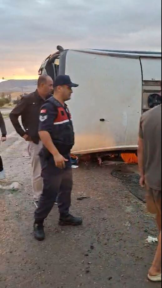 Kırıkkale'de Kahreden Kaza Ölü Ve Yaralılar Var! (2)-1