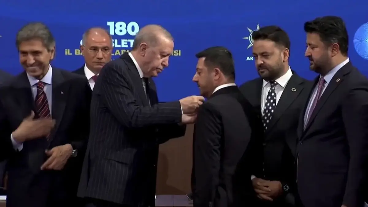 Kulisleri Sallayan Iddia! İyi̇ Partili Isim Ak Parti'ye Geçecek (5)
