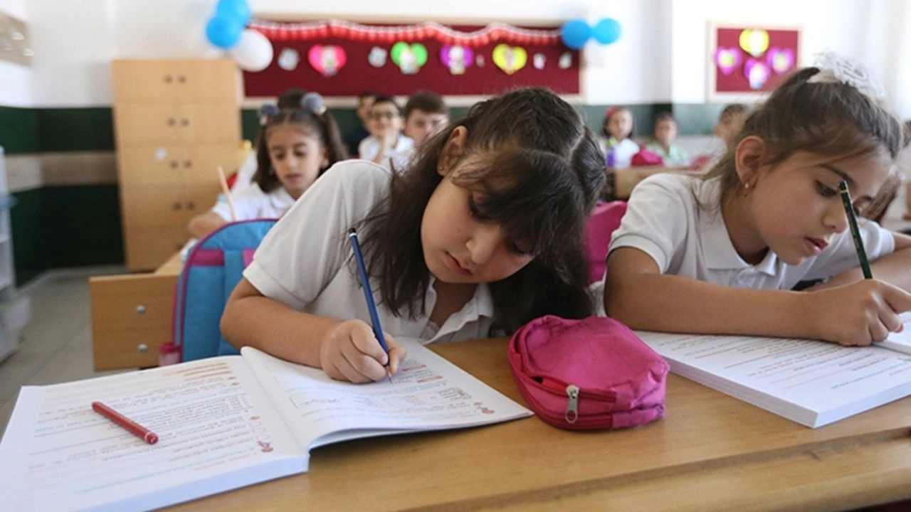 Mebden Yeni Karar Ilkokullara Sinif Tekrari Geldi Resmi Gazetede Yayimlandi 17371160021447