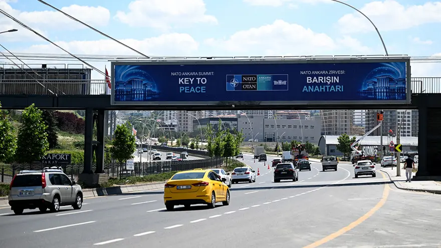 N A T O Ankara 579439