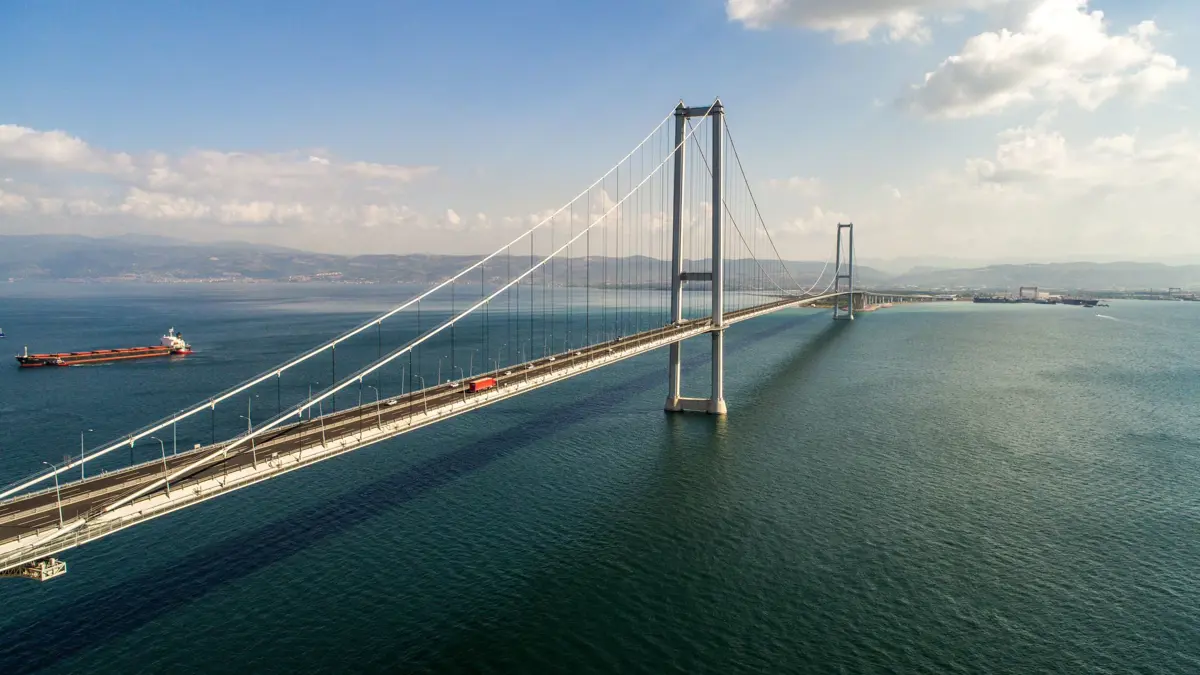 Sürücülere gece yarısı şoku: Köprü ve otoyol ücretlerine büyük zam
