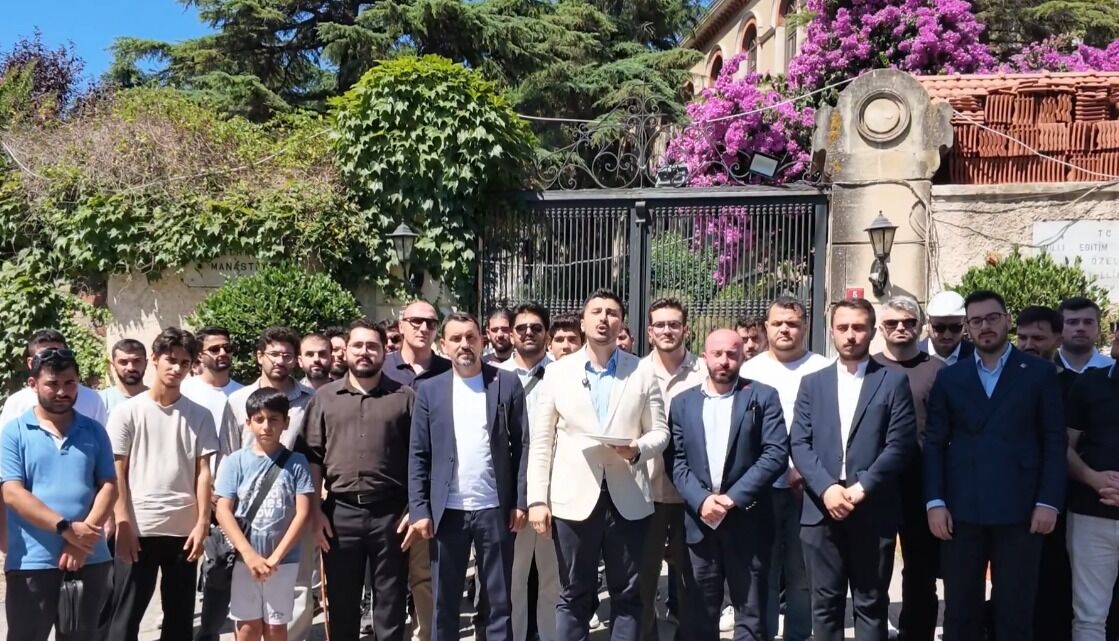 Ruhban Okulu Için Özel Statü Masada... Genç Saadet'ten Tepki Mesele Eğitim Hürriyeti Değil, Egemenlik Haklarımızı Hedef Alan Dayatmadır