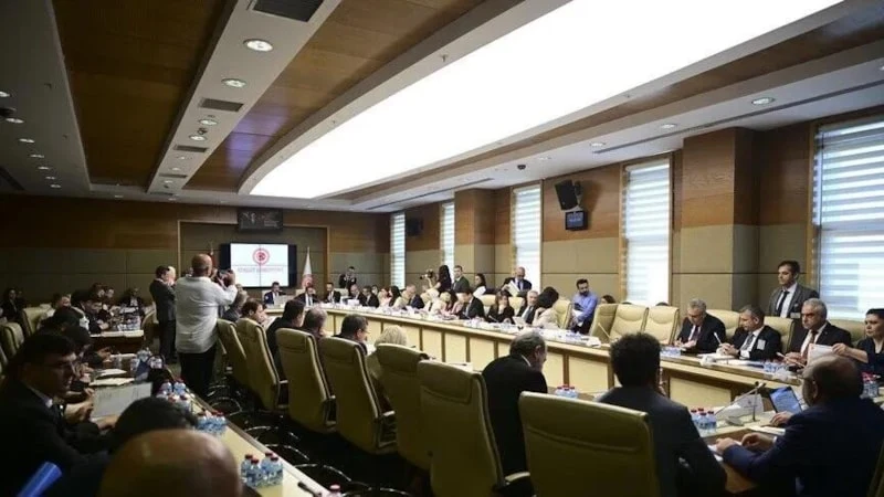 Suça Sürüklenen Çocuklara Ilişkin Teklif Komisyondan Geçti! Müebbet Hapis Cezası Geliyor (1)