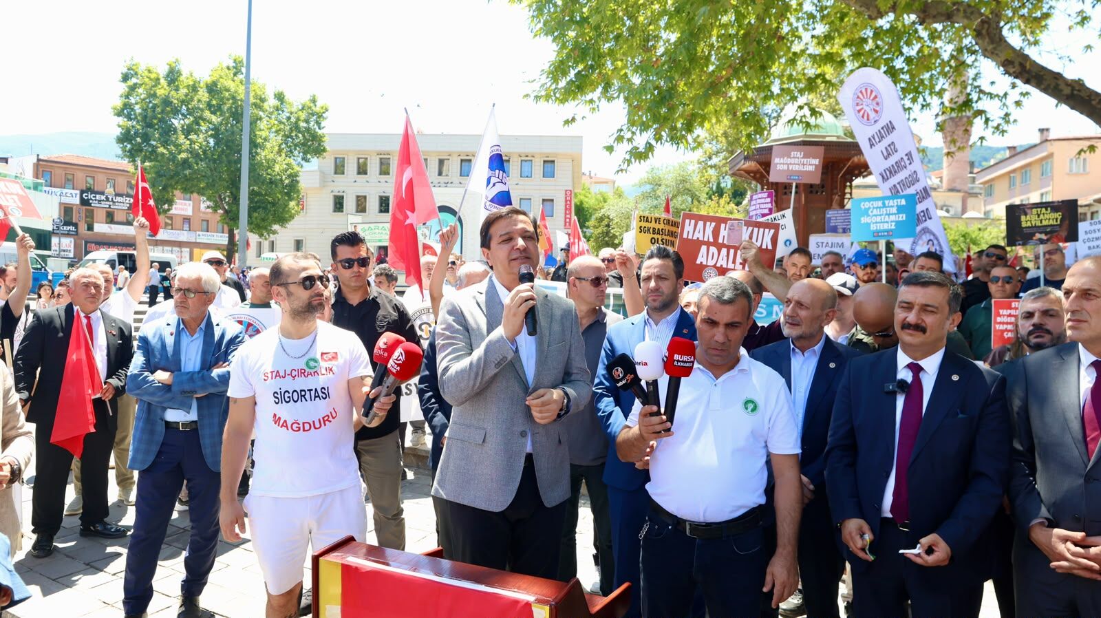 Arıkan'dan Geleneksel Kardeşlik Buluşması'nda iktidar mesajı: ''Yaşanabilir Türkiye'yi Milli Görüş iktidarıyla hayata geçireceğiz!'' Staj ve çıraklık mağdurlarının talebine de destek verdi