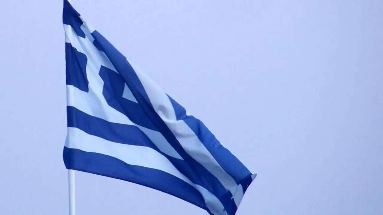 Yunan tarihinde bir ilk yaşandı… Gönüllü kadınlar yemin etti… Sizi yakından ilgilendiriyor… İşte nedeni?