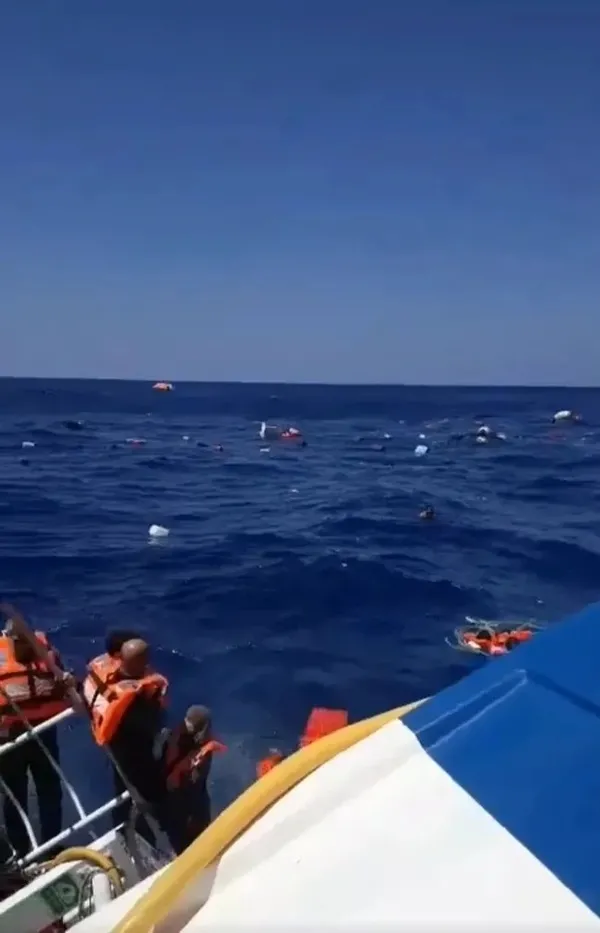 0X0 Girnede Gemiden Kurtarilan Vatandas Dehset Anlarini Anlatti Gemi Su Aliyor Diye Defalarca Soyledik 1788096994929