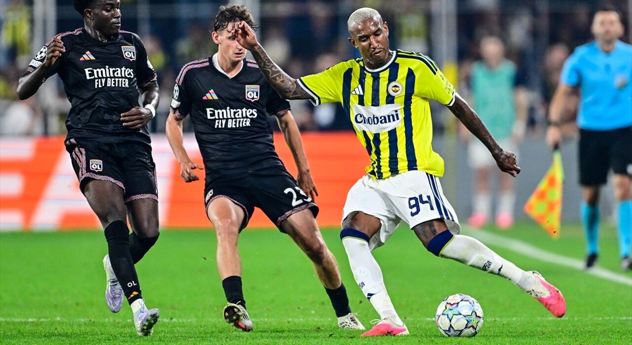 Fenerbahçe Turu Rövanşa Bıraktı (2)
