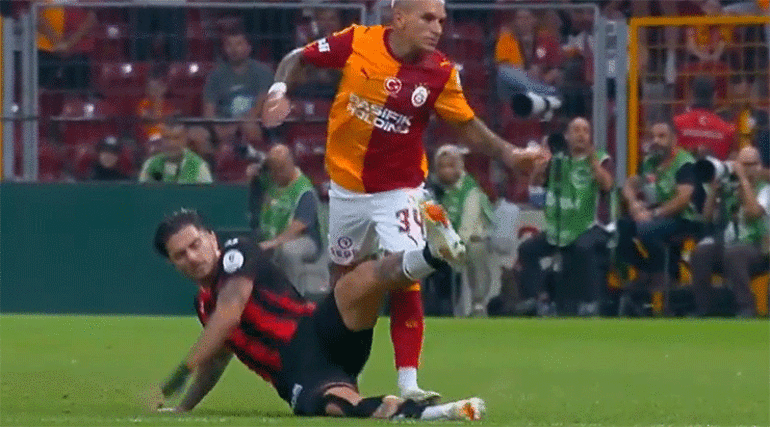 Galatasaray-Çorum FK maçının tartışmalı pozisyonları: Torreira kırmızı kart görmeli miydi?