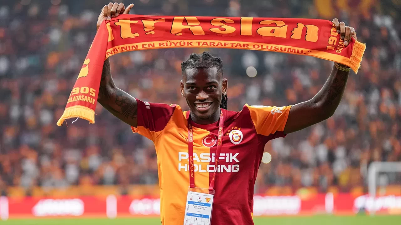 Galatasaray Leao'nun Bonservisini Ve Maaşını Açıkladı Maliyeti Dudak Uçuklattı (3)