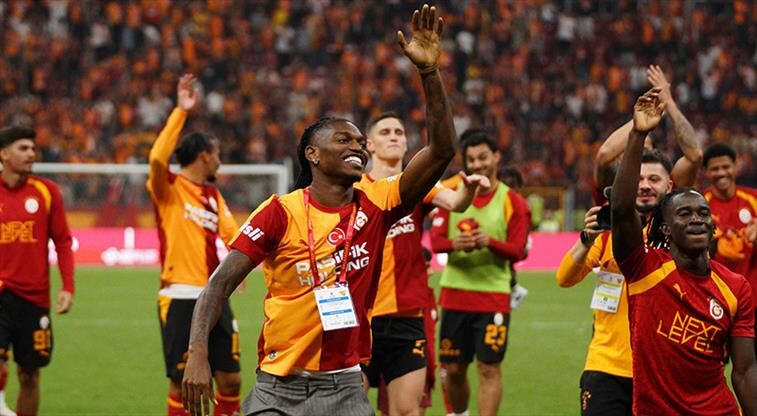 Galatasaray'ın Eski Yıldızı Yuvaya Dönüyor Fenerbahçe'de De Oynamıştı 787654-1