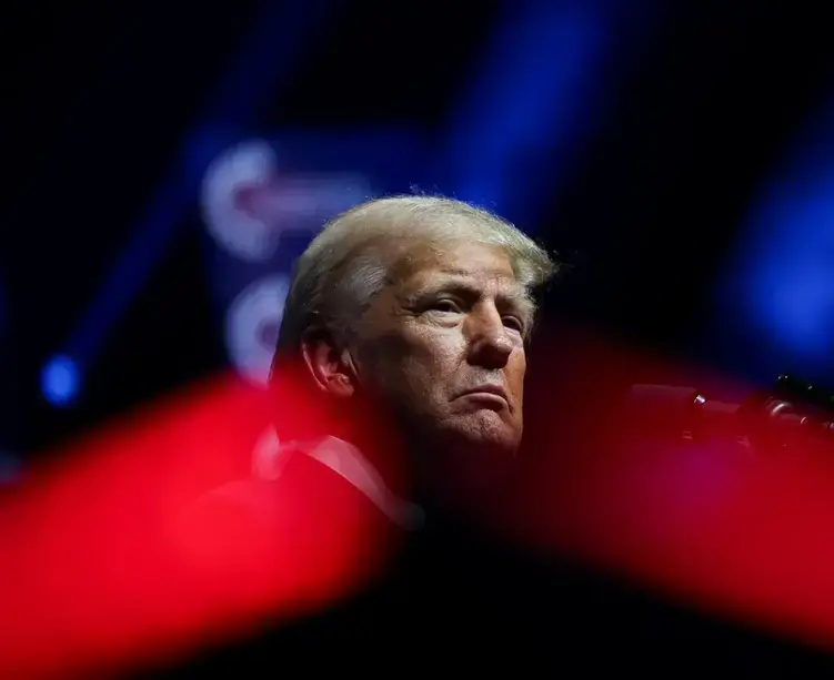 Kumral kovboy yine salladı da salladı! Seçimi kazanırsa her bir Amerikalı’ya ne vaat etti? Bu kadar parayı nereden bulacak?