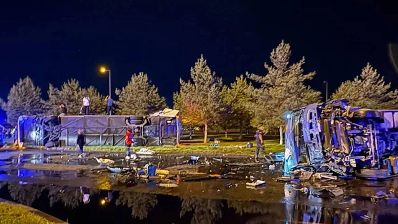 Kayseride Yolcu Otobusu Yakit Tankeri Ile Carpisti Cok Sayida Yarali Var