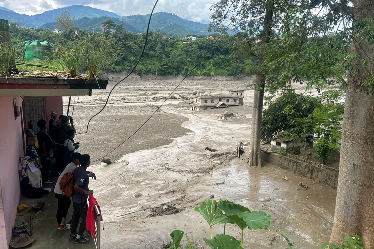 Nepalde Siddetli Sel Felaketi Cok Sayida Olu Var 390 Kisiden Haber Alinamiyor 1811742 202608261443 20260826144306 8