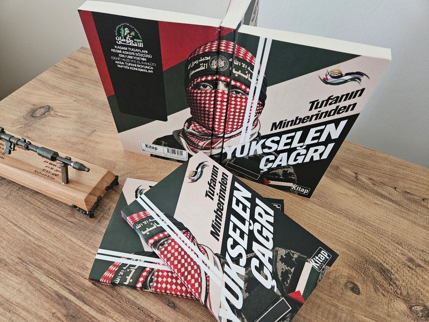 Otuz Üç Yaşında Bir Kitap