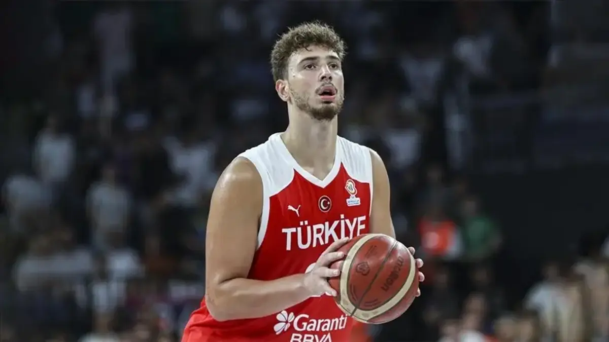 Alperen Şengün'ün boyu kaç, kilosu ne kadar, pozisyonu ne, hangi NBA takımında, kaç yaşında?