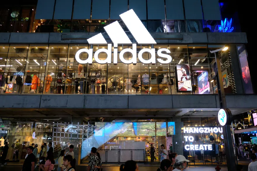 Adidas'ın Kampanyasına Büyük Tepki Boykot Çağrısı Sonrası Özür Geldi (3)