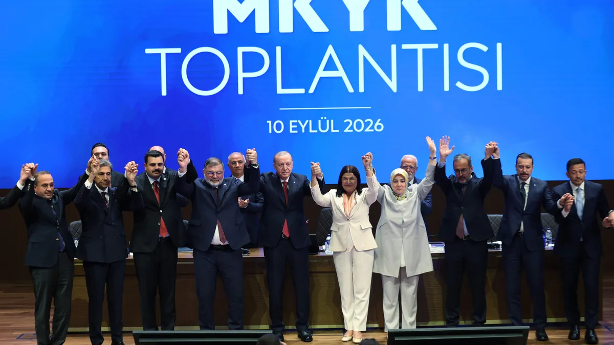 Ak Parti’de Transfer Mesaisi 3’Ü Chp'den 1’I Yeniden Refah’tan 4 Isim Saf Değiştirdi!