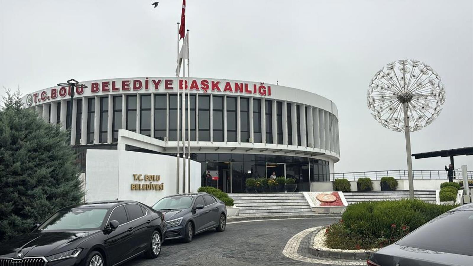 Bolu Belediyesi’nde “Hayalet Araç” Soruşturması Tanju Özcan Dahil 7 Kişi Tutuklandı!G