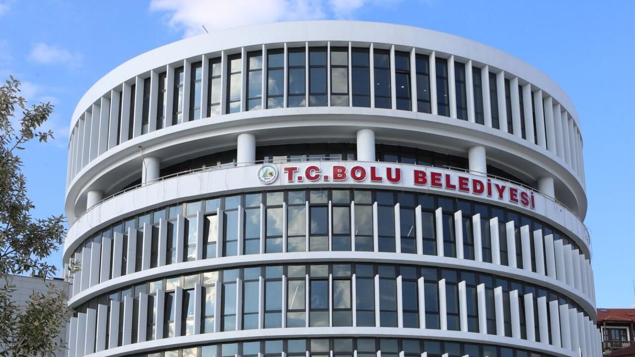 Bolu Belediyesi’nde “Hayalet Araç” Soruşturması Tanju Özcan Dahil 7 Kişi Tutuklandı!R