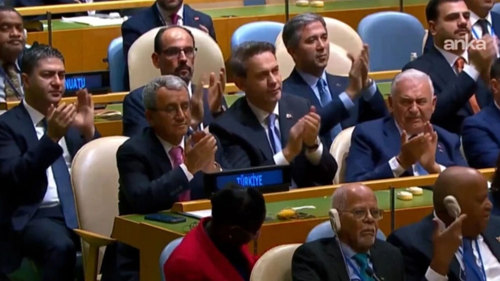 Cumhurbaşkanı Erdoğan şiir okudu Binali Yıldırım gözyaşlarına boğuldu