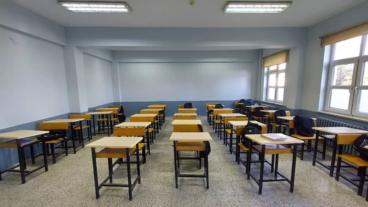 24 Eylül öğretmenler grev mi yapacak, okullar tatil mi?