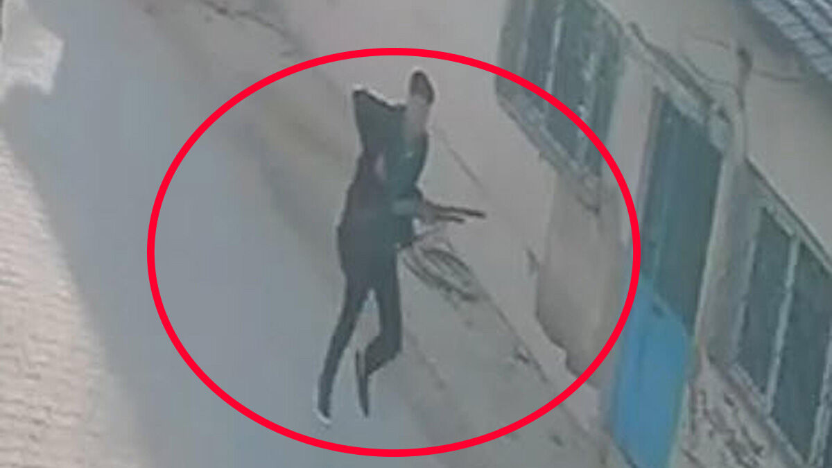 Eğitim Yuvasında Dehşet! Manisa'da Lise Önünde Silahlı Saldırı Yaralılar Var!S