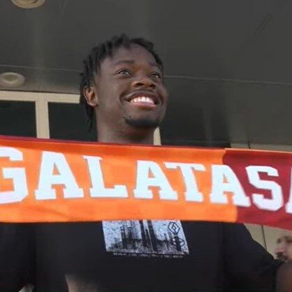 Galatasaray'ın Yeni Transferi El Chadaille Bitshiabu İstanbul'da (1)-1