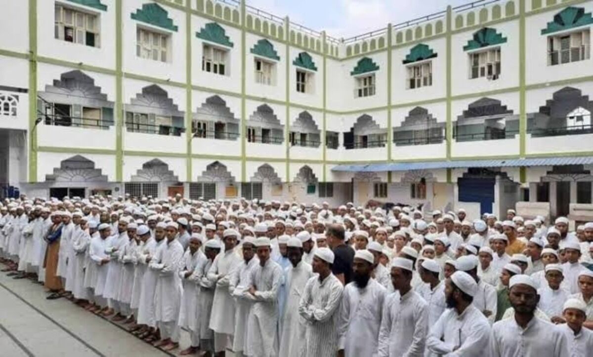 Hindu Rejimi İslam’a Savaş Açtı Hindistan’da Medreseler Mühürleniyor!-1