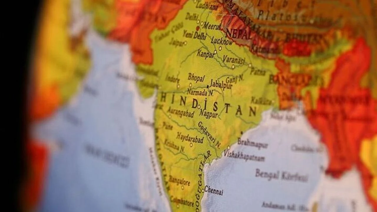 Hindu rejimi İslam’a savaş açtı: Hindistan’da medreseler mühürleniyor!