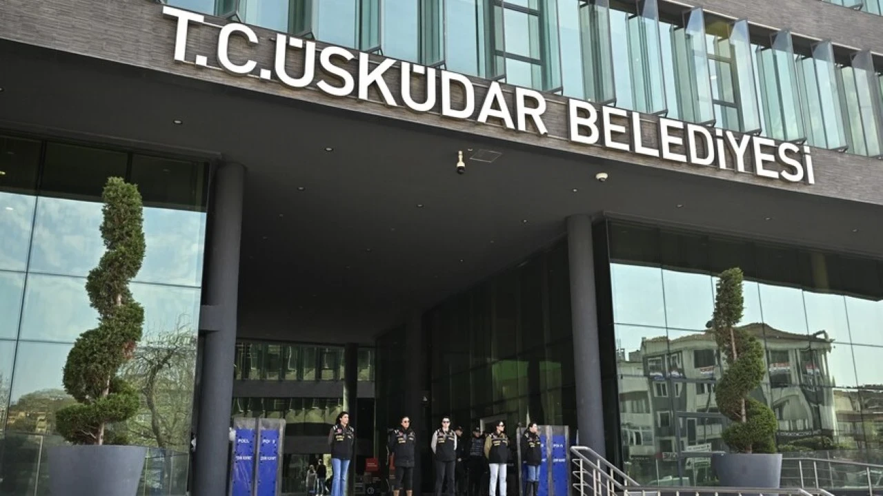 İbb Ve Üsküdar Belediyesi’nde Peş Peşe Operasyonlar Üst Düzey Isimlere Gözaltı! (3)
