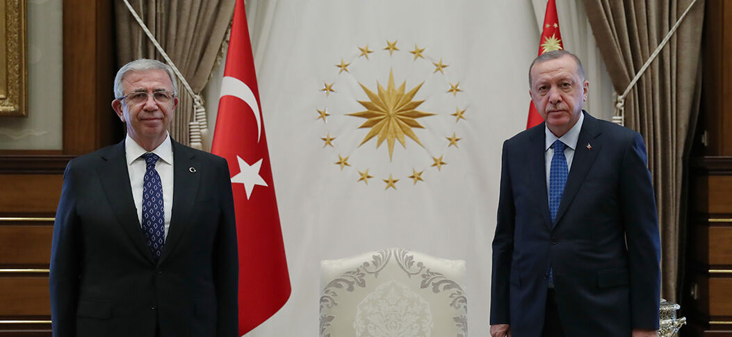 Ankara Büyükşehir Belediye Başkanı Mansur Yavaş’ın Cumhurbaşkanı Erdoğan ile yaptığı görüşmenin etkilerinin zamanla ortaya çıkması bekleniyordu ama Ankara merkezli deprem bugün oldu Yavaş yavaş bekleniyordu  çok hızlı oldu
