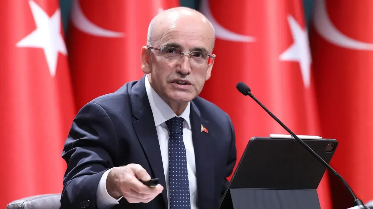 İddialar havada uçuşuyordu... Mehmet Şimşek istifa açıklaması yaptı