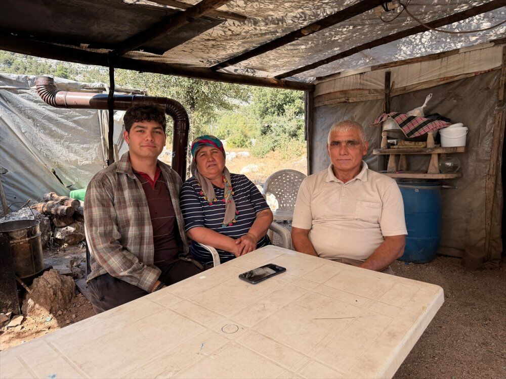 Naylon Çadırda Kurduğu Hayalle Hacettepe Tıp Fakültesi'ni Kazandı!