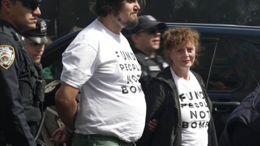 New Yorkta Netanyahu Protestolarina Mudahale Susan Sarandon Da Gozaltinda Sezz