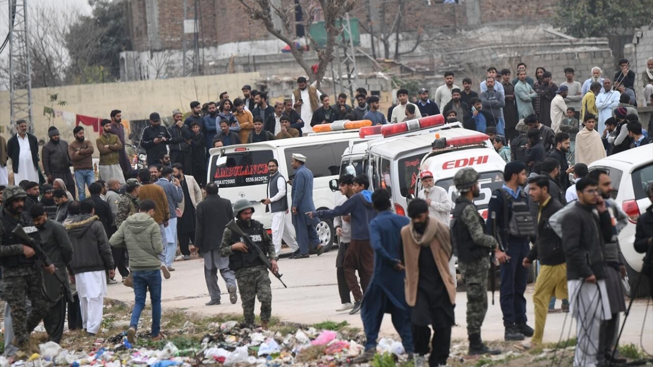 Pakistan'da Camiye saldırı! 15 kişi vefat etti çok sayıda yaralı var