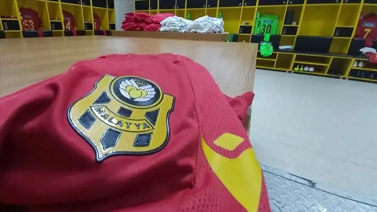 Yeni Malatyaspor kapandı mı? Profesyonel ligden neden düştü, hangi lige gidecek, yeniden 3. Lig’e çıkabilir mi?