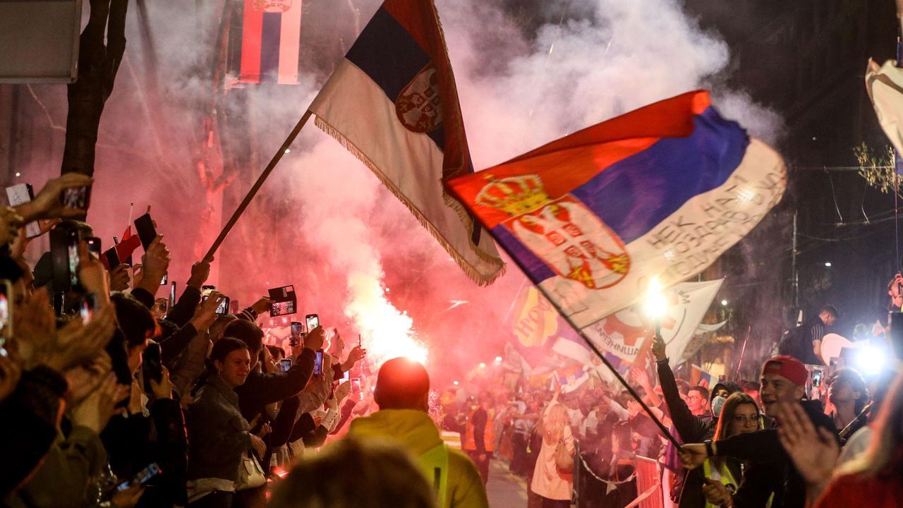 Vucic'ten Şok İstifa Ve Erken Seçim Resti Sokak Sokak Dolaşacağım!-1