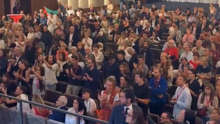 İsrail'in Gazze'deki sivil katliamını belgeleyen... Ayakta dakikalarca alkışlanan o belgesel! Gizli bir sistemle sivilleri bombalayan Siyonistler!