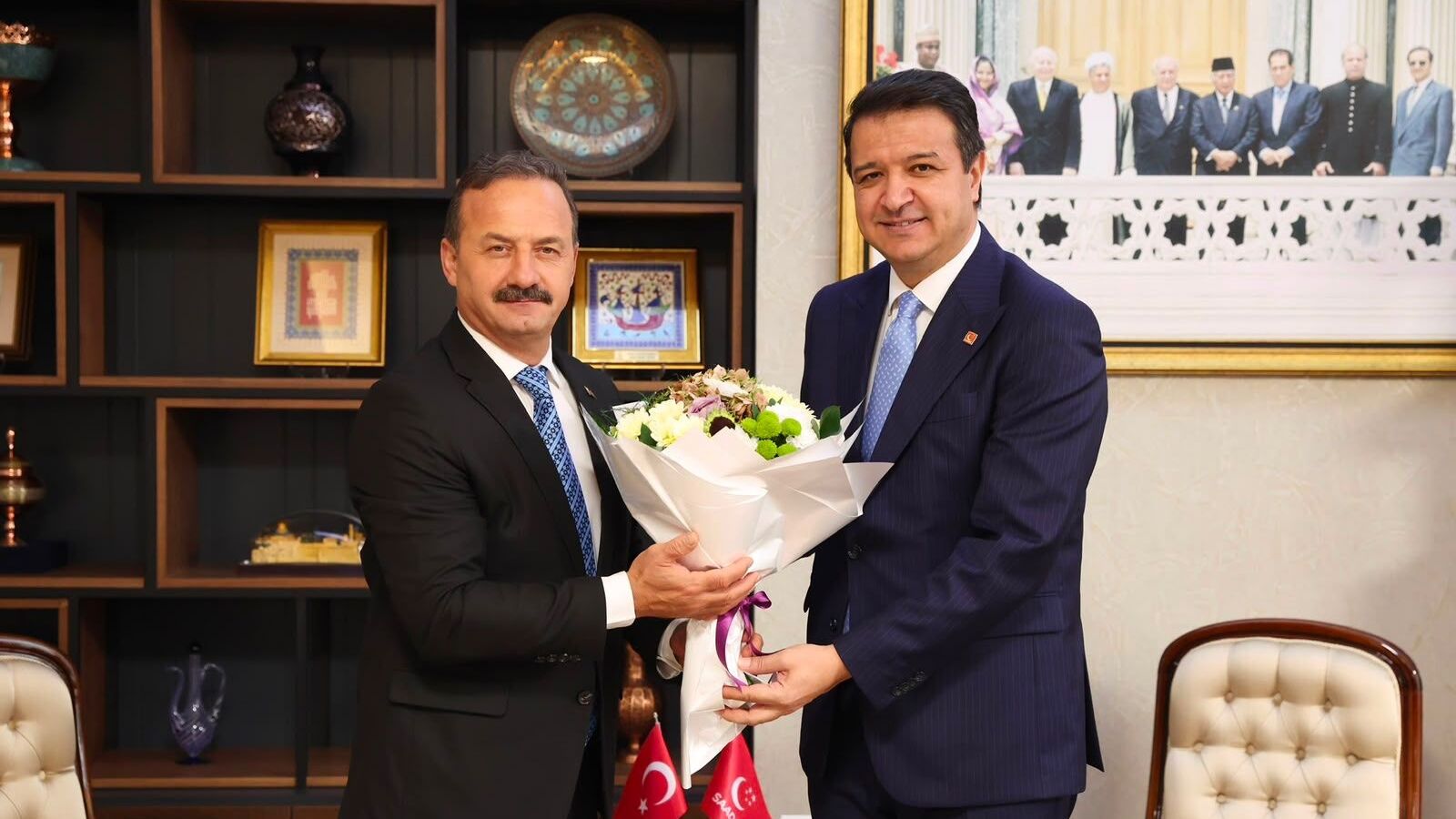 Yavuz Ağıralioğlu, Mahmut Arıkan'ı ziyaret etti