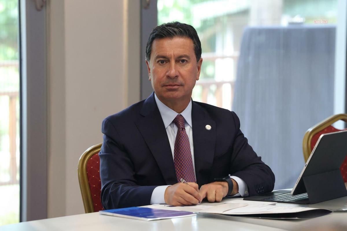 Ahmet Aras'ın eşi kim? Gonca Köksal Aras kimdir? Kaç çocuğu var? Ailesi nereli?