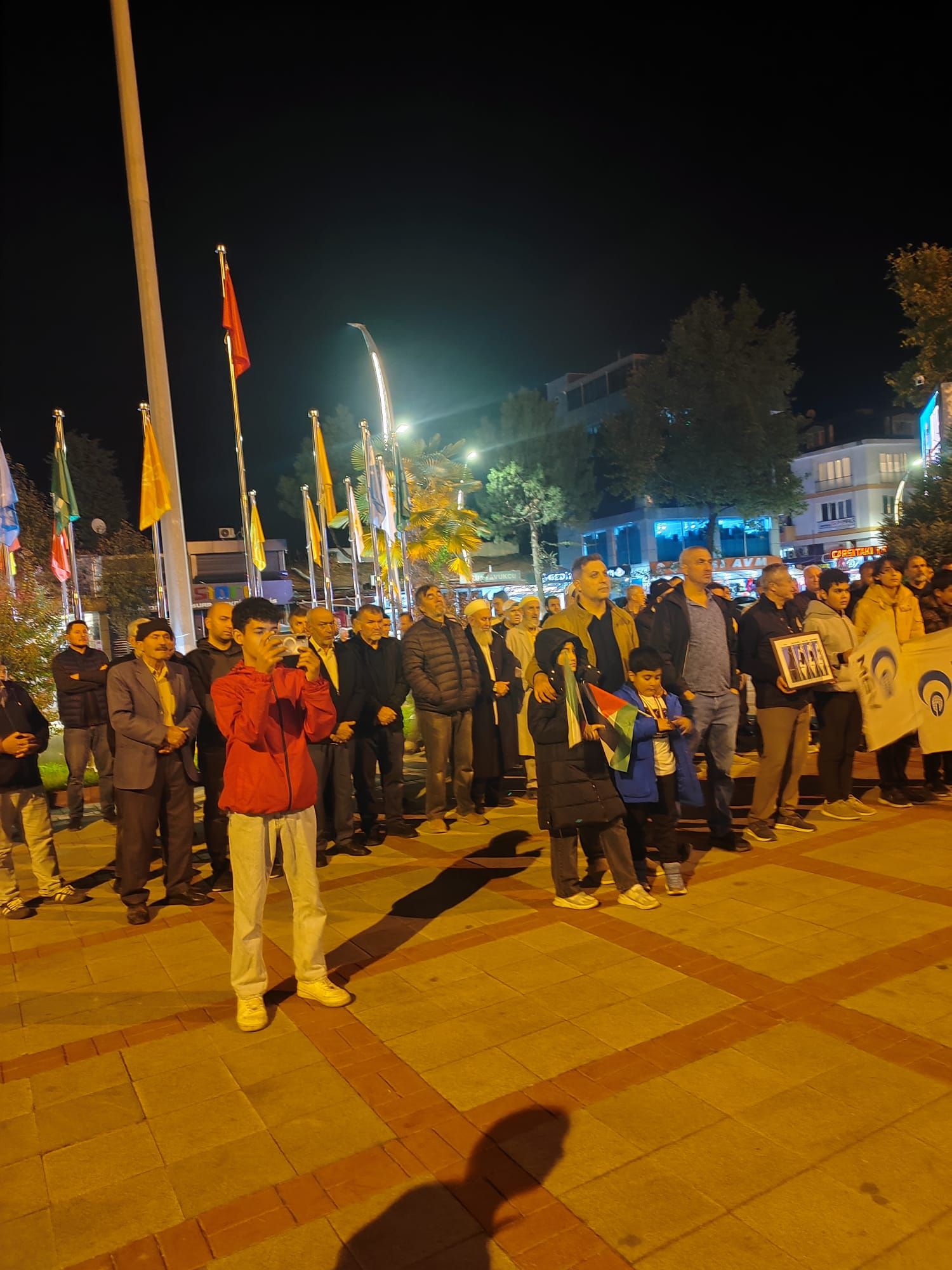 Anadolu Gençlik Derneği (Agd) Gediz İlçe Temsilciliği Aksa Tufanı'nın Ve Gazze'deki Insanlık Dramının 3. Sene I Devriyesinde Anlamlı Programa Imza Attı. Agd Gediz İlçe Başkanı Muhammed Ali Türegün Gazze’de Katledilen Ma (3)