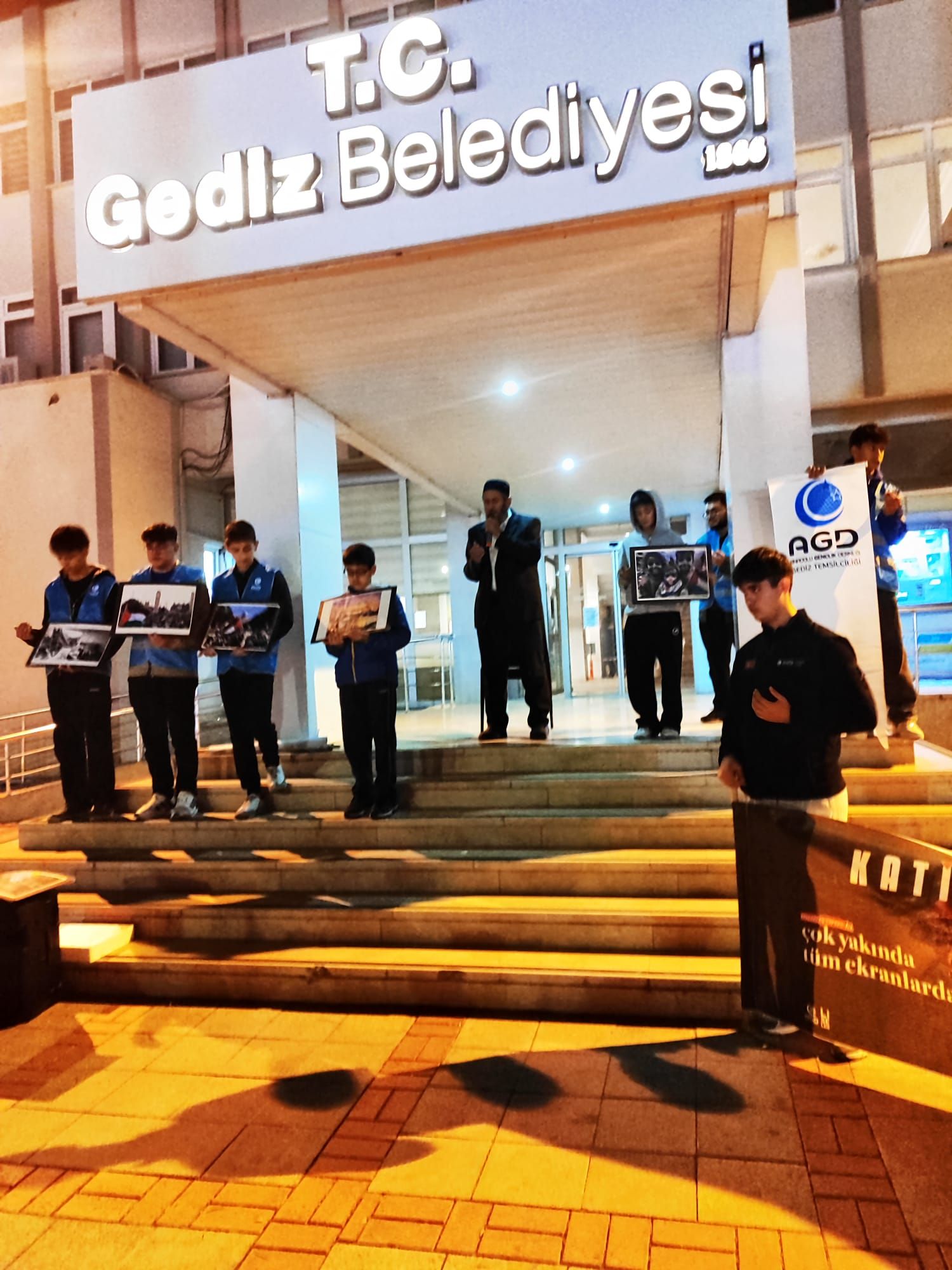 Anadolu Gençlik Derneği (Agd) Gediz İlçe Temsilciliği Aksa Tufanı'nın Ve Gazze'deki Insanlık Dramının 3. Sene I Devriyesinde Anlamlı Programa Imza Attı. Agd Gediz İlçe Başkanı Muhammed Ali Türegün Gazze’de Katledilen Ma